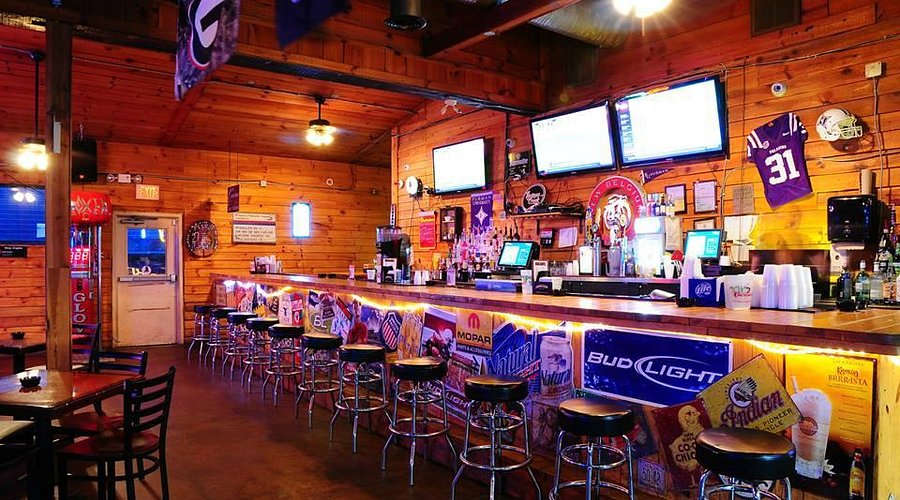 Photo of The Pumphouse Bar & Grill, a American (Bar & Grill) restaurant in Bellevue